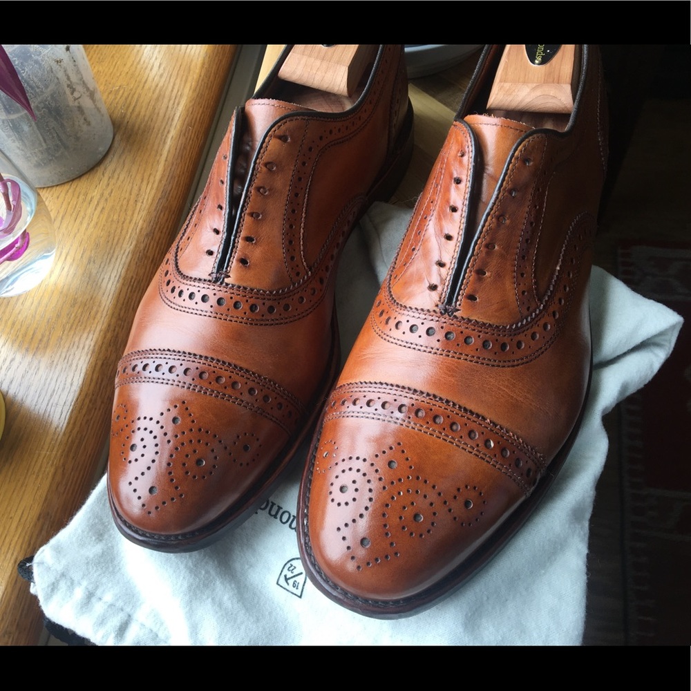 ALLEN EDMONDS 11D WALNUT STRAND MEDALLION CAP-TOE
